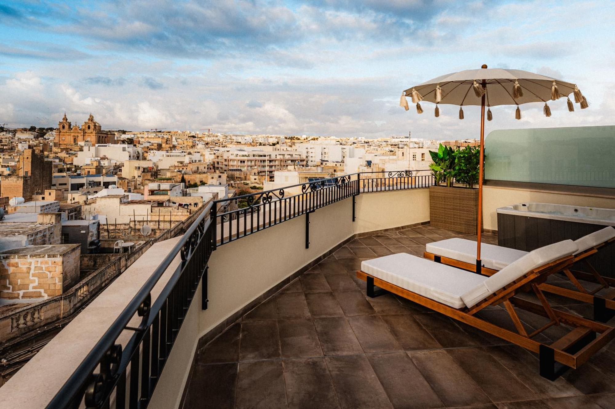 Royale Sainte Helene Boutique Hotel Birkirkara Esterno foto