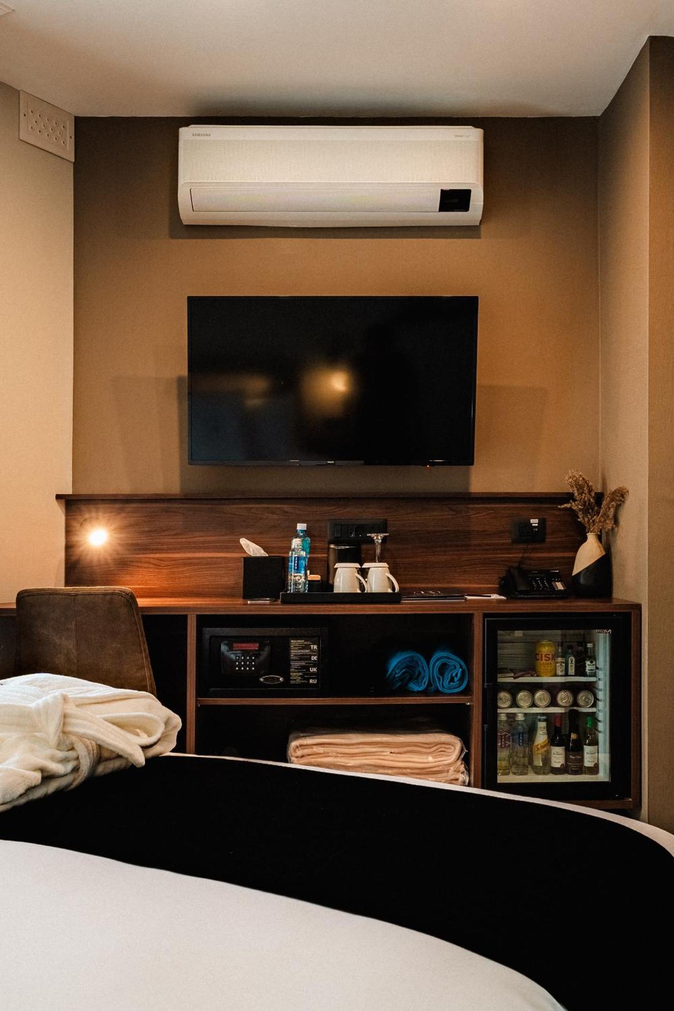 Royale Sainte Helene Boutique Hotel Birkirkara Esterno foto